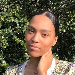 Meet your Posher, Maya